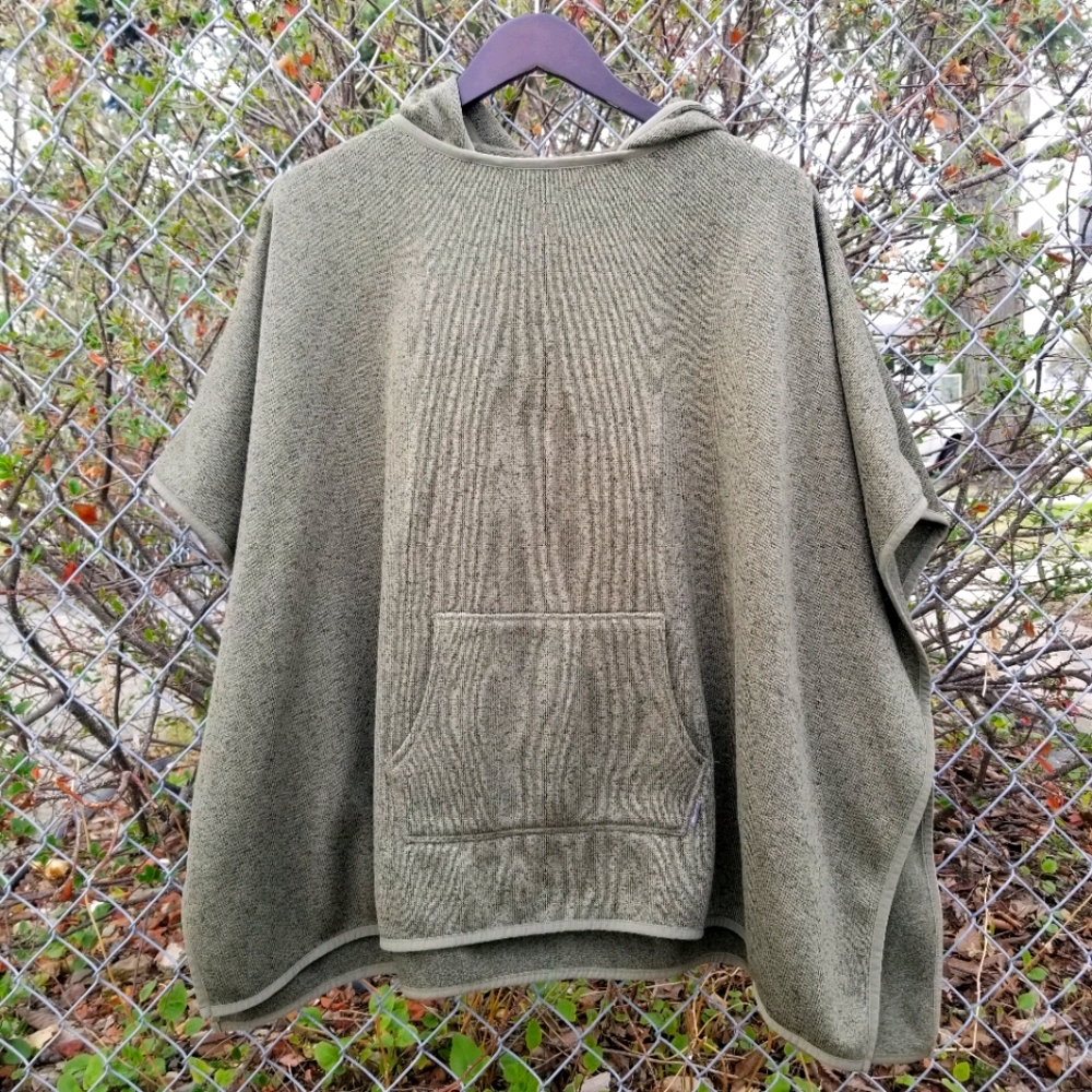 Eddie Bauer Radiator olive green sleeveless poncho
